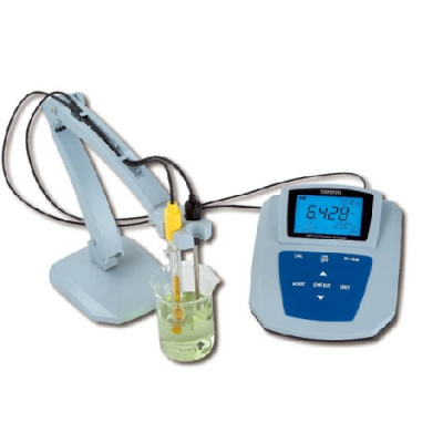 Bench top pH meter